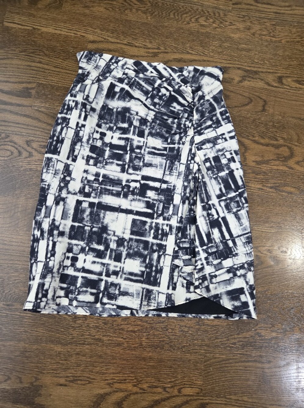 Lafayette 148 New York Black and White Abstract Pencil Acymmetric Skirt Sz.12
